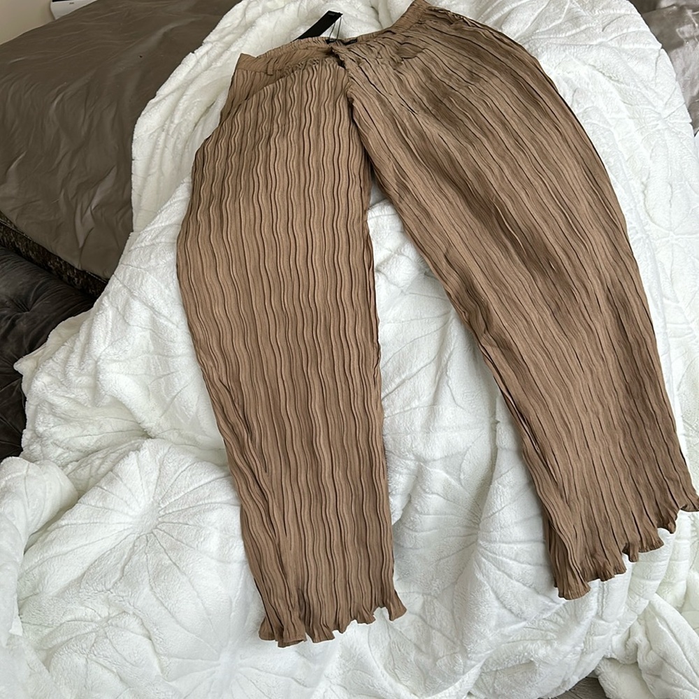 Plisse wide leg pants
